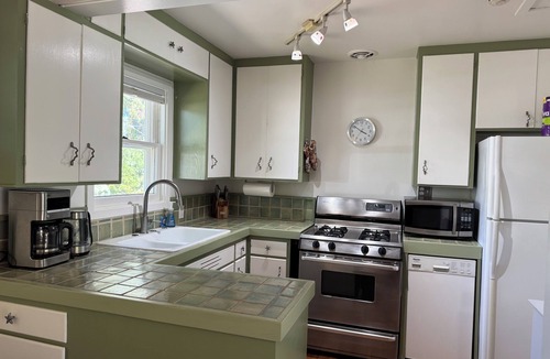 Opal Cliffs House | Coastal Paradise Awaits: Dog-Friendly Beachbreak Bungalow in Santa Cruz