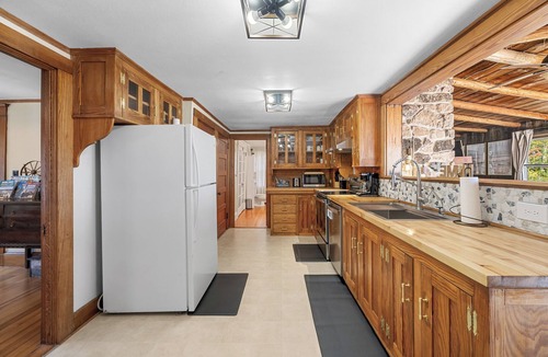 Milbridge House | Coastal Red Farmhouse w/firepit, 5 BR, 8 beds, 1.5 BA, 6 acres, Narragaugus Bay.