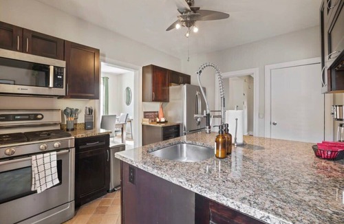 Italian Village House | Columbus Classic 3 BR w/Hot Tub