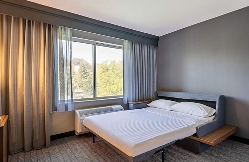 San Ramon Hotel | Comfort and Convenience! Outdoor Pool, Free Parking, Close to Windy Hill Park!
