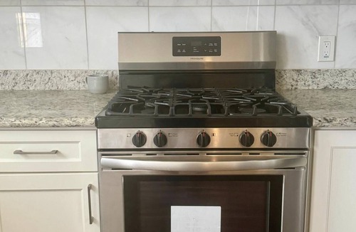 Downtown Berkeley Apartment | Comfort Awaits at Berkeley Bliss