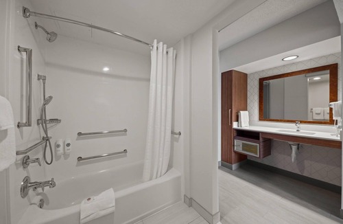 Cow Hollow Hotel | Comfort Inn by the Bay