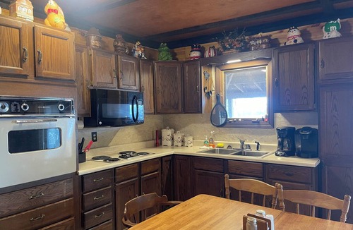 Brownville Cabin | Comfortable 2-bedroom cabin on charming Schoodic Lake in Brownville with AC