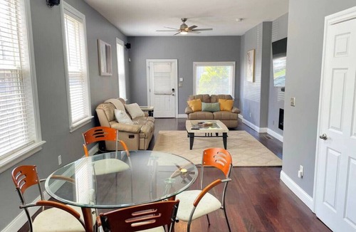 Mount Auburn House | Comfortable 3-Bedroom Home 3-min drive to Downtown