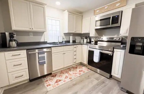 Harrods Creek Apartment | Comfortable Guest Suite close to the Lewis & Clark Bridge Trail
