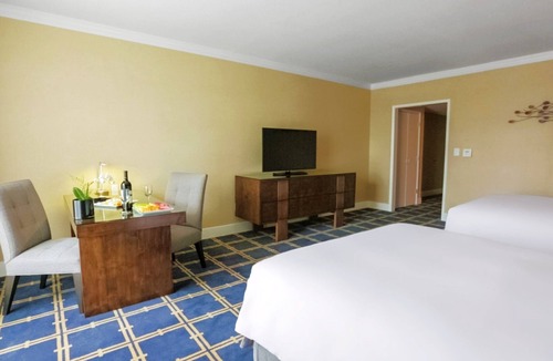 Sunnyvale West Hotel | Comfy Stay in Sunnyvale Near El Camino Real | 1 Unit