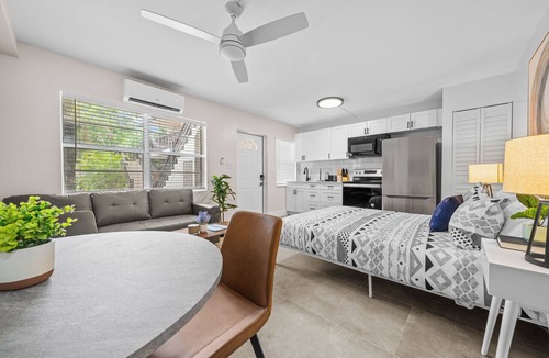Lake Ridge Apartment | Comfy Studio w/Sofa Bed & Pool Access