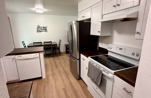 Northeast Anchorage House | Completely Remodeled 3-bedroom, 1 bath house, base of Chugach Mtns in Anchorage!