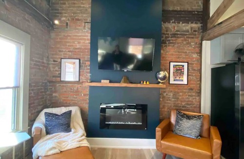 Pendleton Condo | Condo-OTR/Pendleton Art District, Cincinnati - 1 bedroom, free parking, balcony