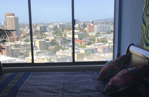 Oakland Apartment | Condo with Breathtaking views and Spa-like amenities