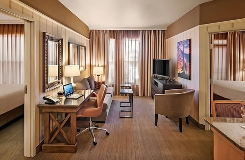 Gainey Village Villas Hotel | Convenient Stay, Superb Location! Near Portalis Office Park, Free Parking!