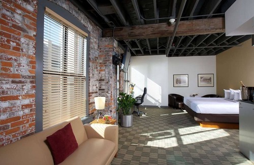 Downtown Columbus Hotel | Convenient Stay, Superb Location Downtown! Near Columbus Museum of Art