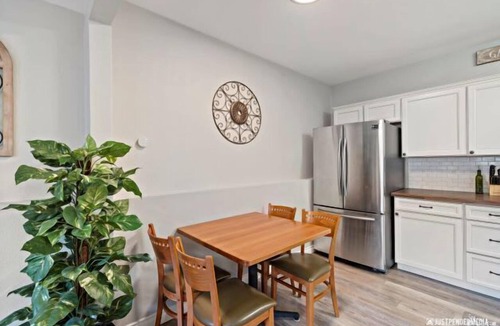 Old Seward - Oceanview Apartment | Cook Inlet Inn in Anchorage
