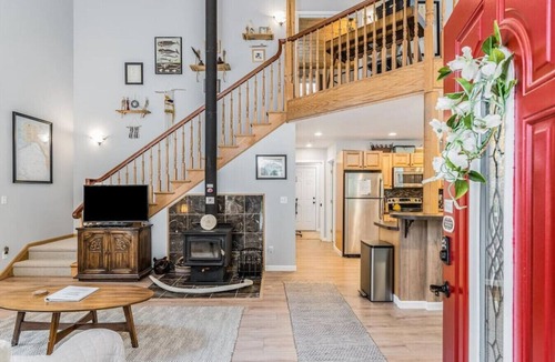 Old Mill Cottage | Cottage in the Woods