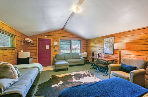 Hope Cabin | Cottonwood Valley Cabin - an Alaskan long cabin right on Bear Creek Pond
