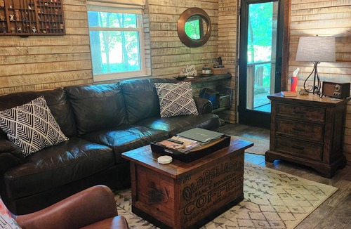 Lexington Cabin | Couples Luxury Romantic Retreat w/Hot Tub, Nestled inside the woods w/Firepit