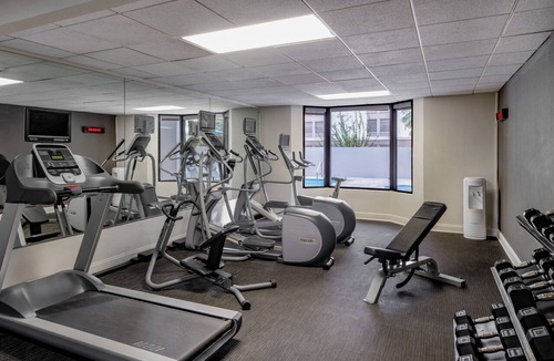 Central Naples Hotel | Courtyard by Marriott - Naples
