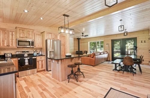 McArthur Cabin | Coyote Creek | Hocking Hills, 40 Acre Retreat