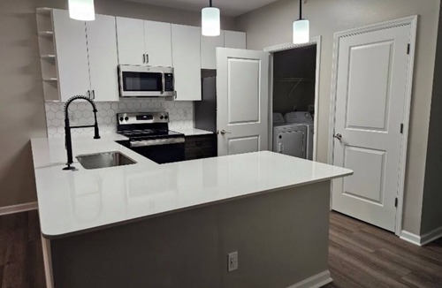 Summit Station Apartment | Cozy 1-bedroom apartment in gorgeous Columbus with AC and gym
