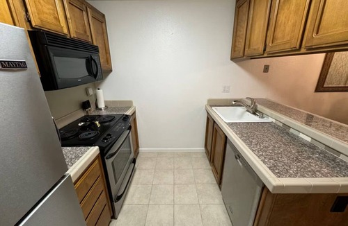 Concord Apartment | Cozy 1-bedroom apartment in beautiful Concord 1 mile away from concord pavillion