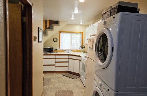 Ketchikan Cabin | Cozy 1 bedroom cabin full of amenities in beautiful Ketchikan