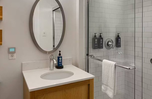 Financial District Condo | Cozy 1-bedroom condo in gorgeous San Francisco with AC