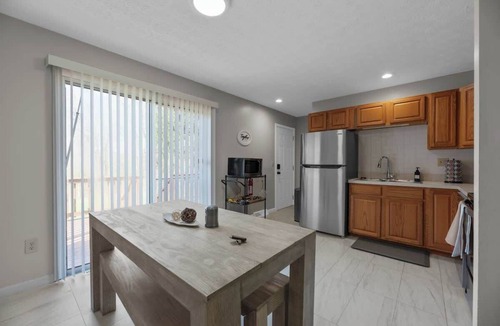 Johnstown House | Cozy 1-Story | King Bed | BBQ | Walk to Whit’s!