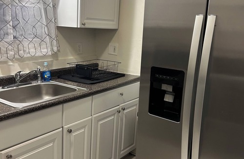 Westwood Apartment | Cozy 2-bedroom apartment, 6 miles from Downtown!