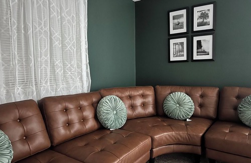 Fairview Apartment | Cozy 2-bedroom apartment in charming Anchorage with WiFi 3