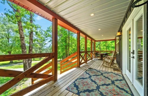 Crofton Cabin | Cozy 2-bedroom cabin nestled in the woods adjoining Pennyrile Forest State Park.