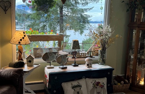 Juneau Condo | Cozy 2-bedroom condo with a terrific view in awesome Juneau Alaska