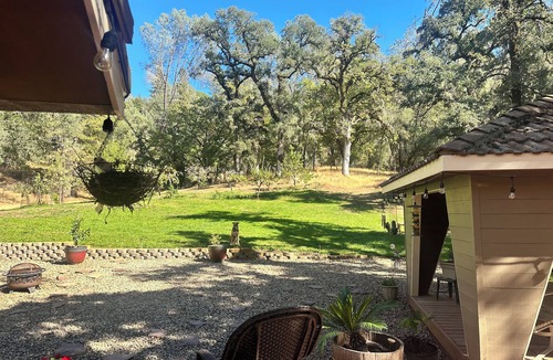 Cedar Ridge Cottage | Cozy 2 bedroom cottage, quiet & peaceful, minutes from downtown Grass Valley!