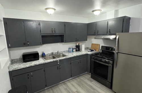 Russian Jack Park House | Cozy 2BD house A Russian Jack