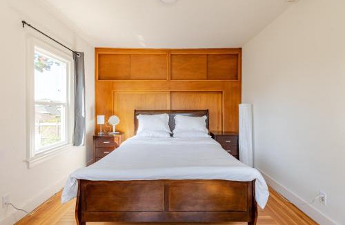 Albany House | Cozy 5-Bedroom House, Perfect for Family and Work Groups