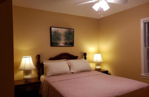 Lexington House | Cozy and Spacious-4 Bedrooms Townhouse