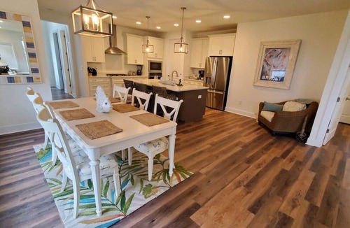 Ocean View House | Cozy beach home, perfect for your next family vacation!