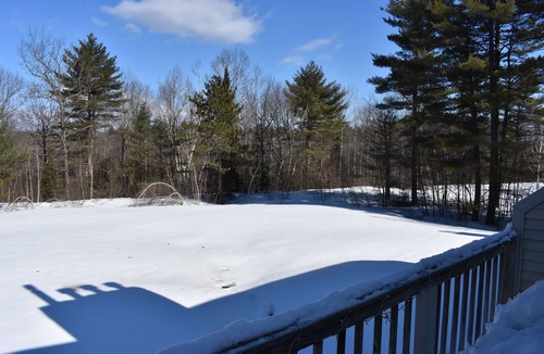 Center Conway Condo | Cozy condo with private access to the Saco River