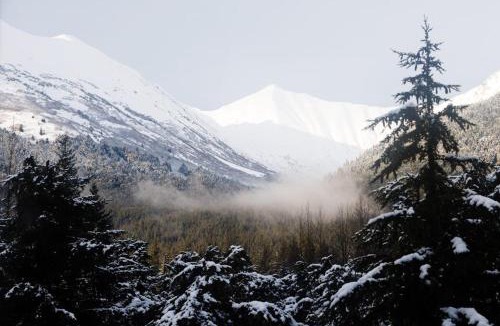 Alyeska Apartment | Cozy Crystal Mountain Condo