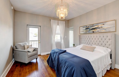 East Row Historic District House | Cozy Home in Central Newport.