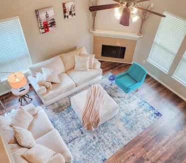 Katy House | Cozy home with private Jacuzzi
