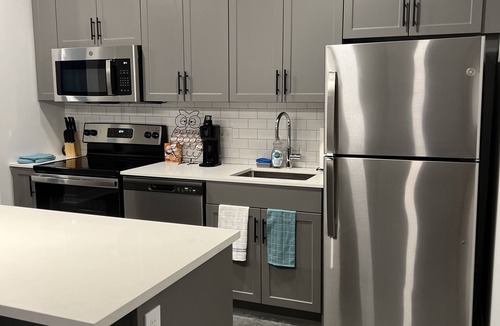 Midtown Apartment | Cozy Living