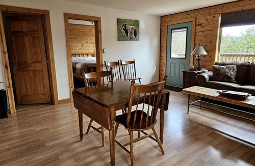 McCarthy Cabin | Cozy Log Cabin Close to Wrangell St. Elias National Park and Preserve in McCarthy, Alaska