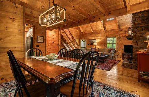 Wolf Laurel House | Cozy Mars Hill Cabin Near Asheville