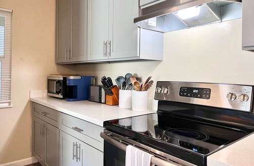 Barron Park Apartment | Cozy New 1B1b King bed Apt in downtown Palo Alto