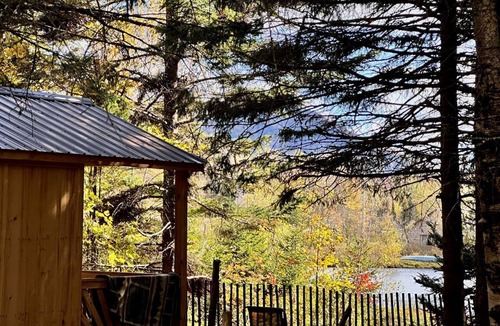 Barton House | Cozy Off-Grid Cabin with Breathtaking Serene Views for a Peaceful Getaway Surrounded by Nature in Barton, Vermont