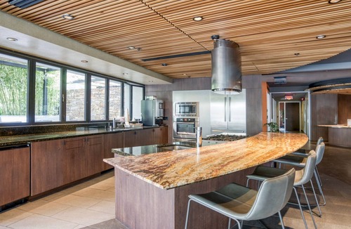 The Villas Apartment | Cozy Santana Row 1BR w/Pool, Gym, nr. Googleplex Campus by Blueground