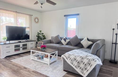Fairbanks House | Cozy Stay Retreat