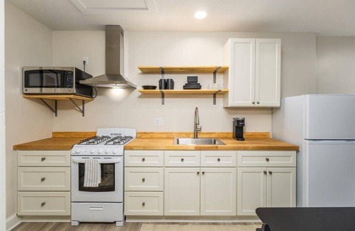 Merion Village Apartment | Cozy Urban Studio Getaway!