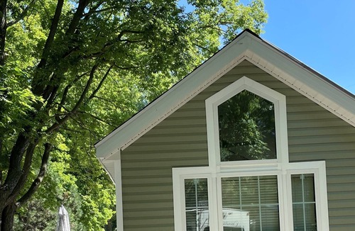 Wapakoneta Cabin | Creekside Getaway at Glacier Hill Lakes near Wapakoneta