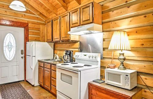 Bear Creek Apartment | Creekside Seward Cabin w/BBQ Fire Pit on 3 Acres!